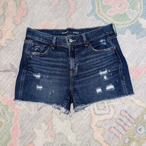 Old Navy mid-rise boyfriend shorts, size 4